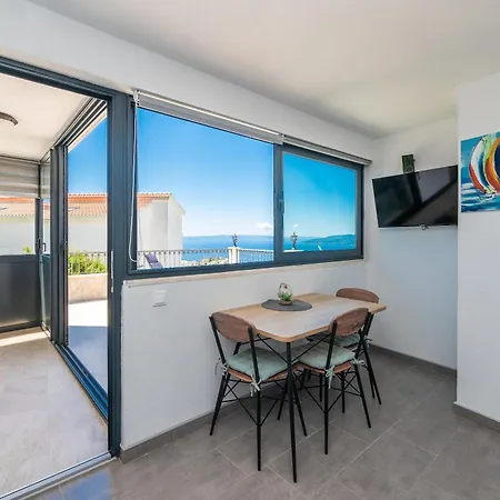 Apartment With Parking Space - 23020 *