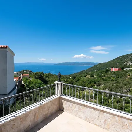 With Parking Space - 23020 Lägenhet *