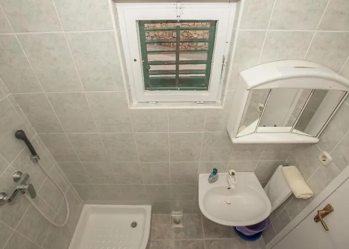 Apartment With Parking Space - 23020 Makarska