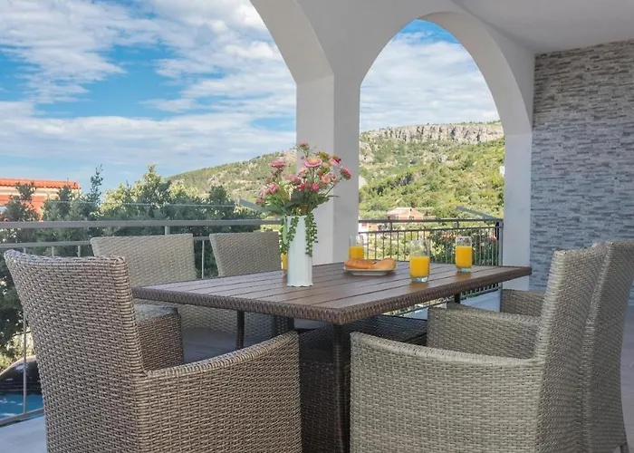 Apartment With Parking Space - 23020 Makarska